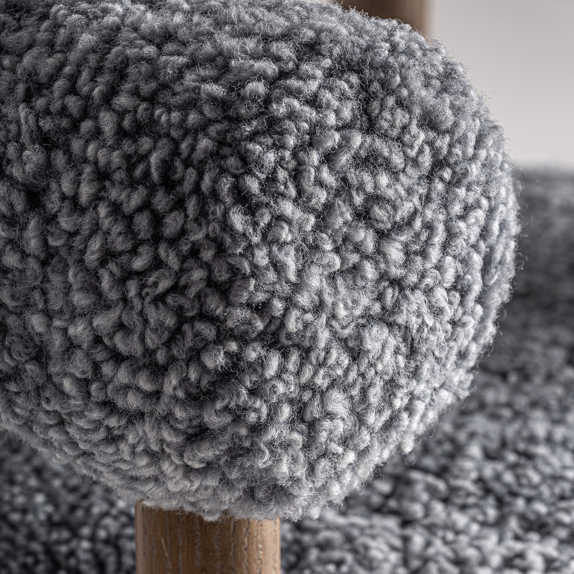 ALLITZ ARMCHAIR